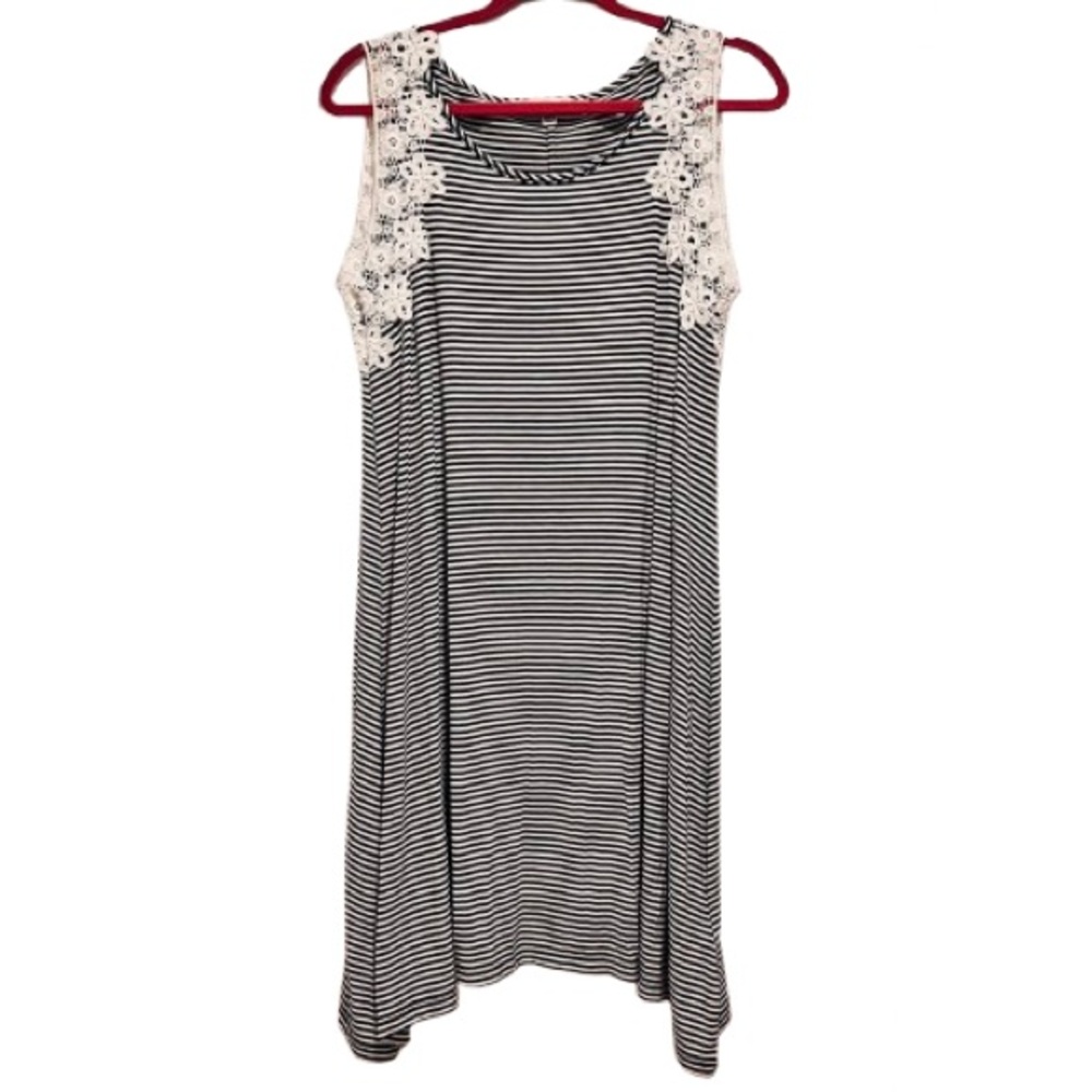 Max Studio- Swing Dress with Lace Detail. Black & White Stripe. Size: Medium